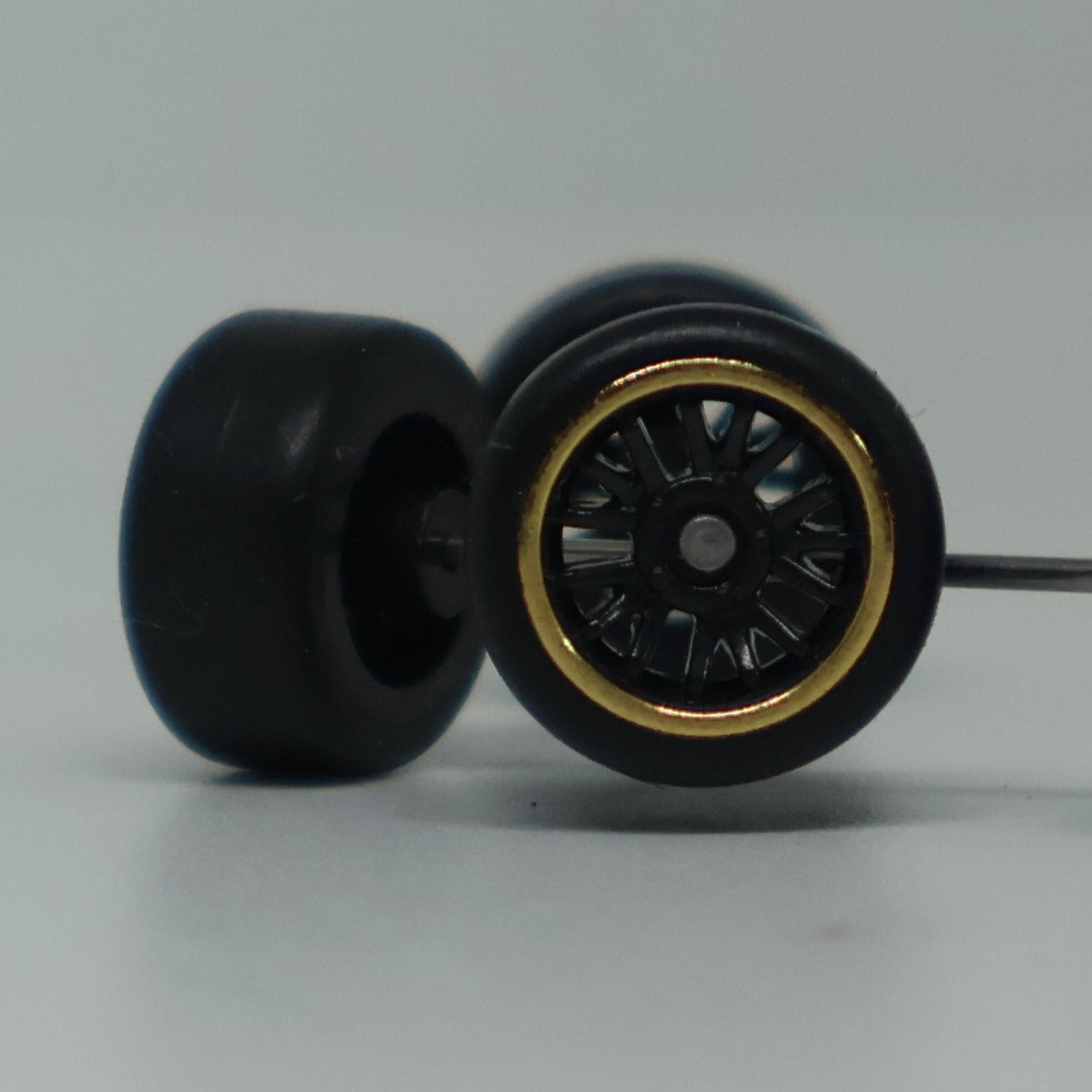 Llantas de Goma Escala 1:64 Básica Tipo D