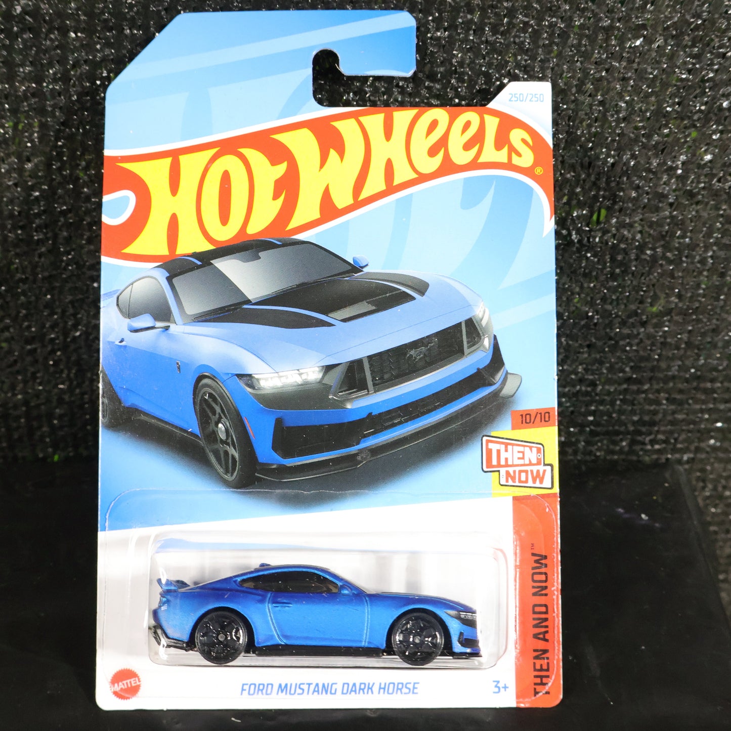 Ford_Mustang_Dark_Horse_HW_TAN_2500_0 • B02 • Basico, Hotwheels