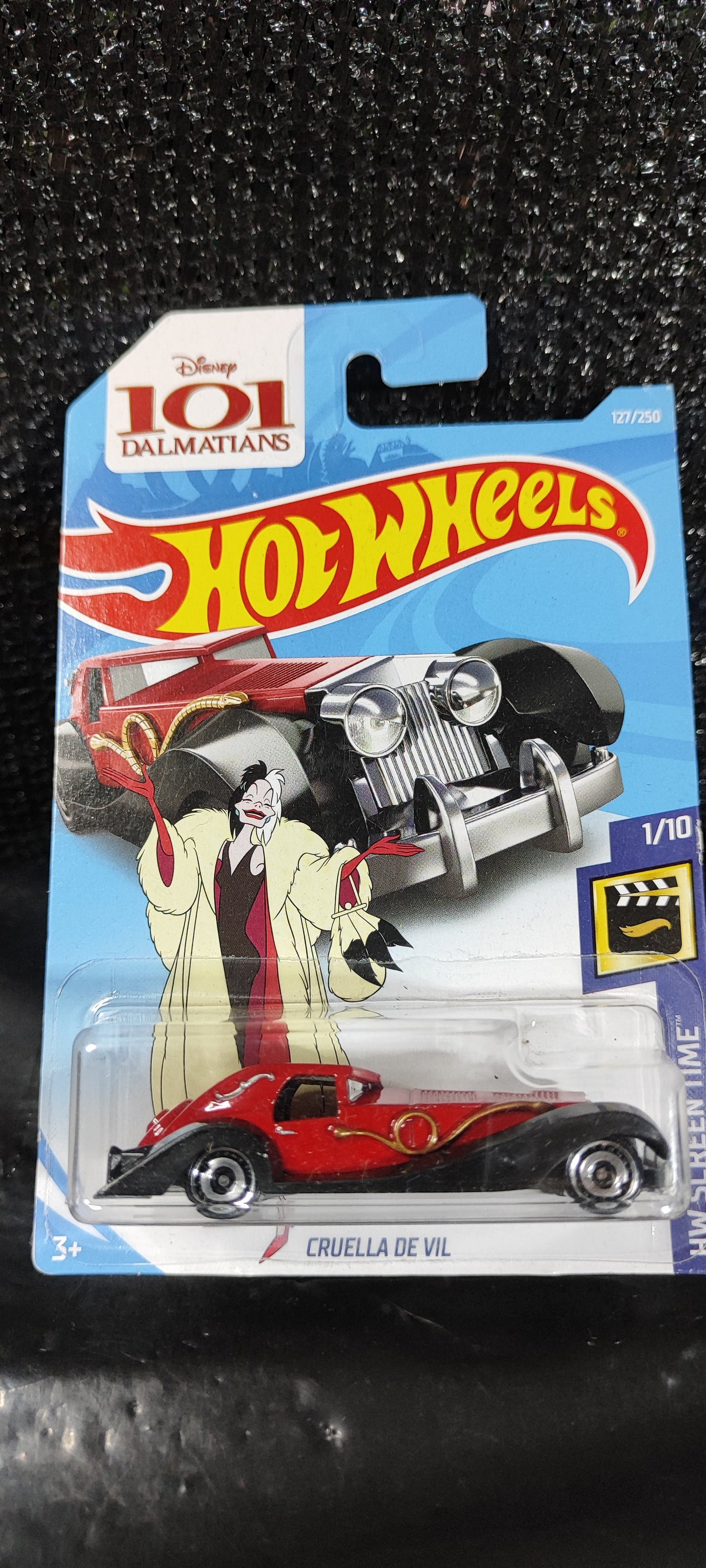 Cruela_De_Vil_HW_3800_0 • B00 • Basico, Hotwheels, Tematicos