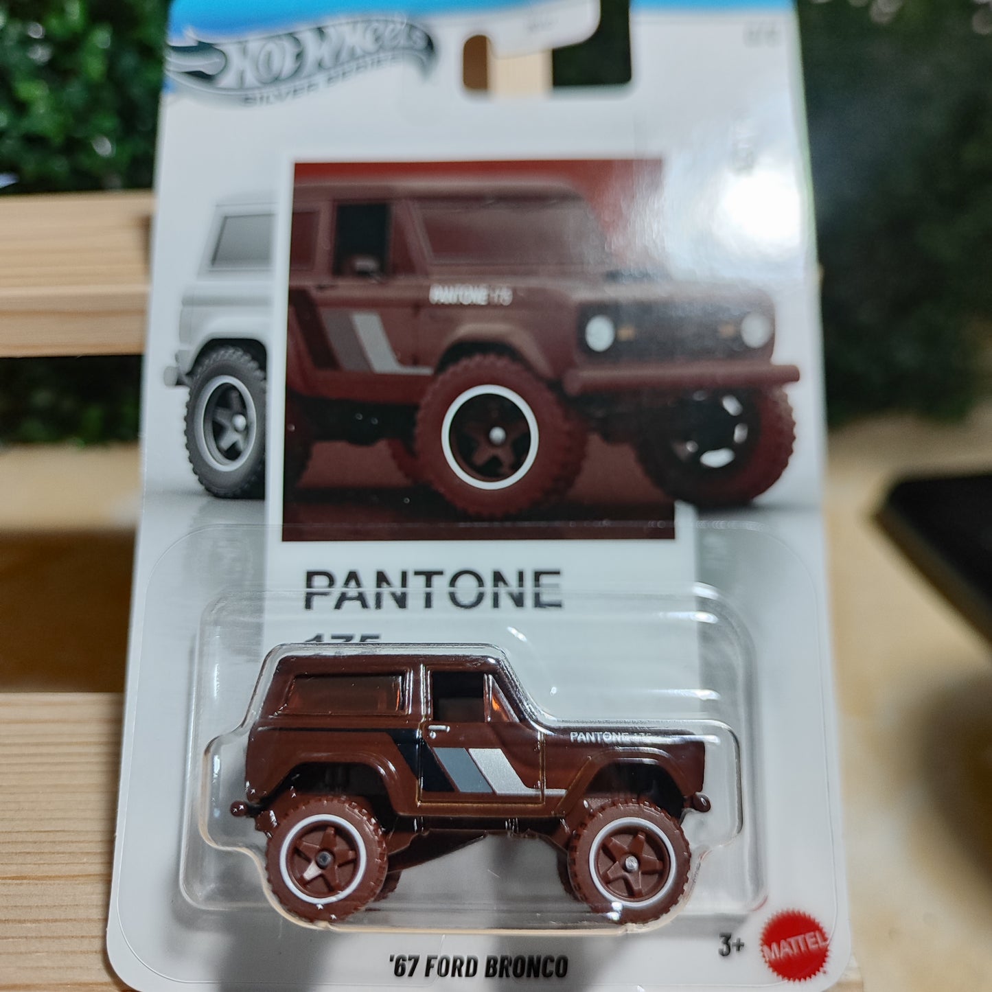 '67 Ford Bronco Pantone 475 - Hot Wheels Silver Series