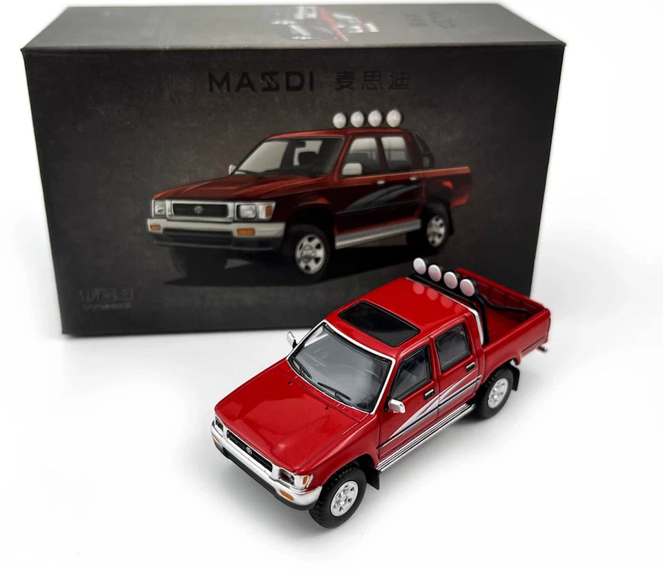 Toyota Hilux 4WD Die-Cast 1:64 – Rojo (MASDI)