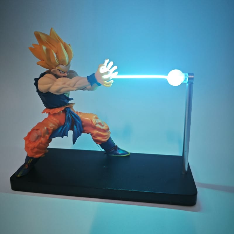 Lampara de goku kameha con LED Magnético