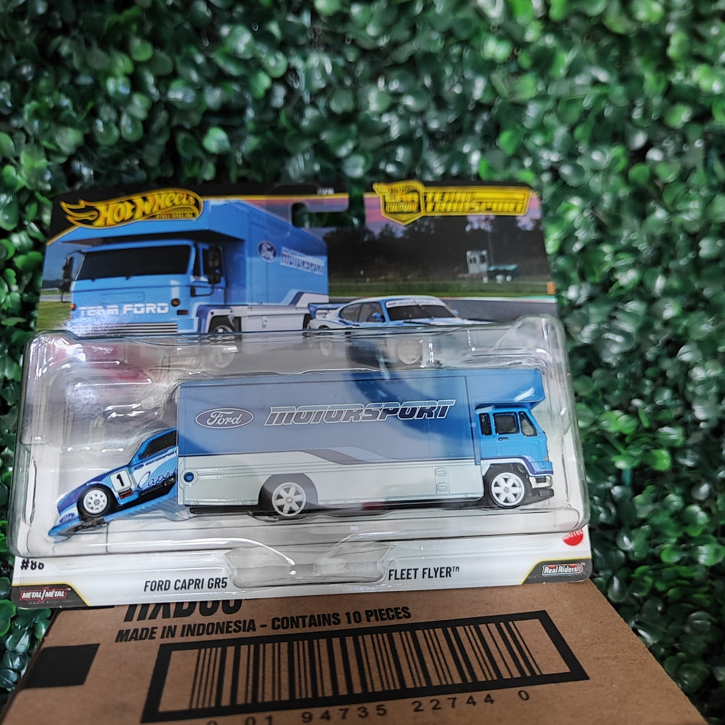 Ford Capri GR5 + Fleet Flyer