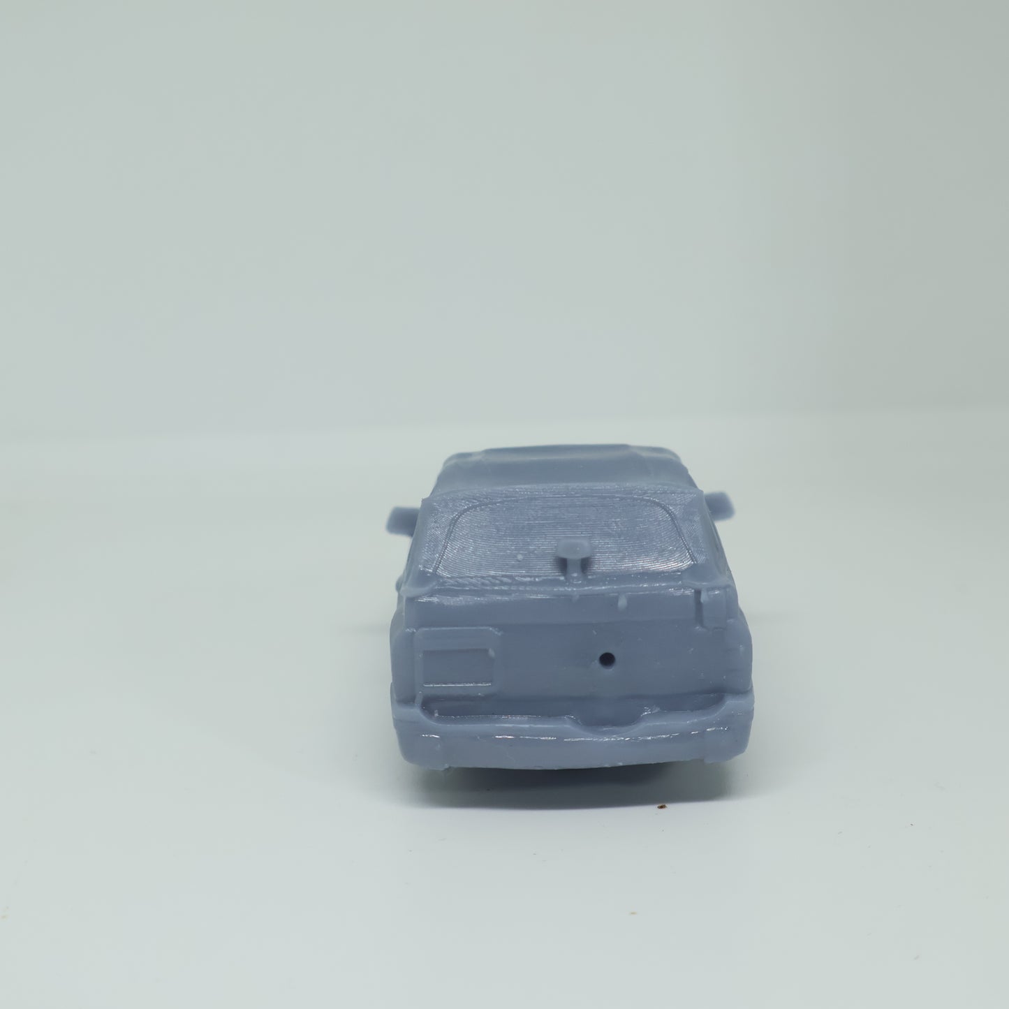 Impresion 3D Auto Inspirado en Chevrolet Tracker 2000 2 Puertas Escala 1:64