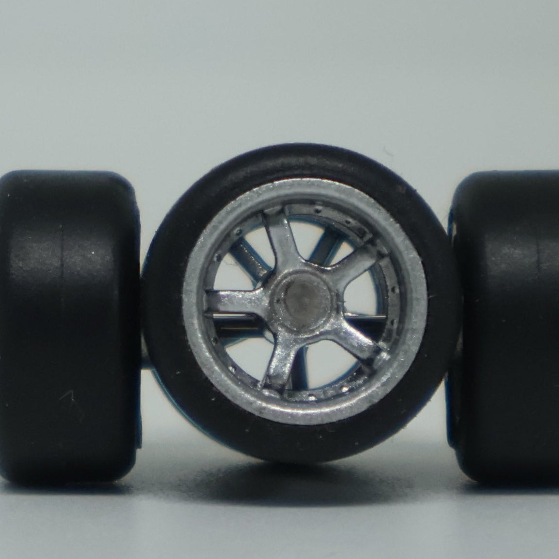 Llantas de Goma  Escala 1:64 Básica Tipo G