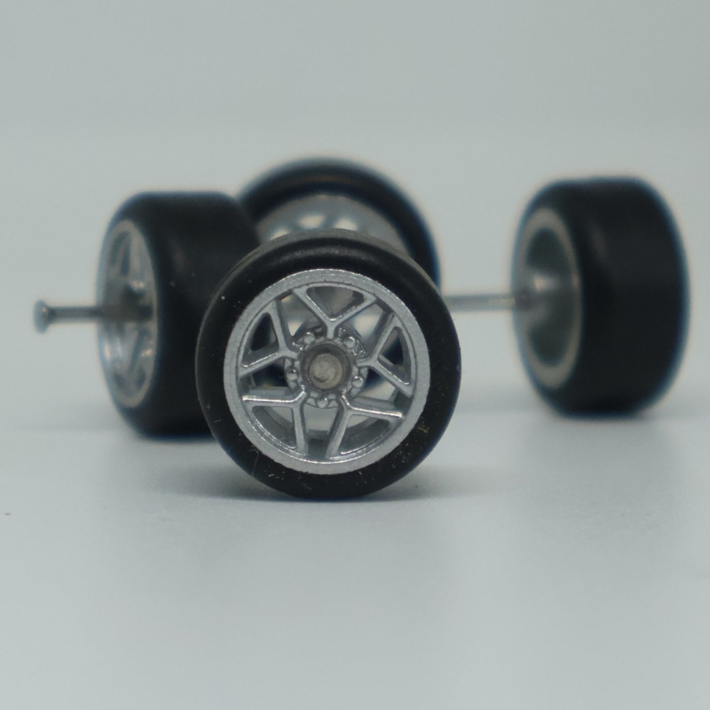 Llantas de Goma  Escala 1:64 Básica Tipo I