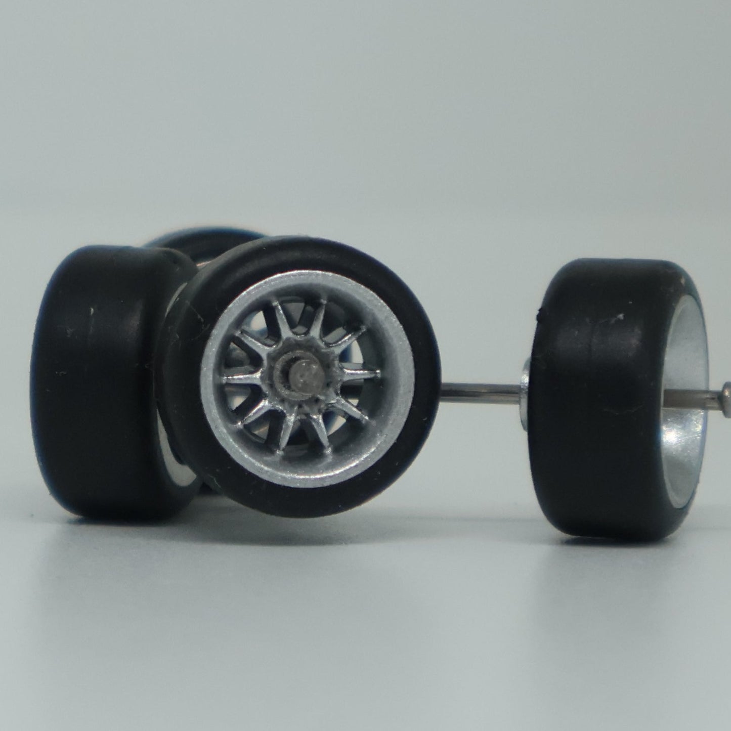 Llantas de Goma  Escala 1:64 Básica Tipo E