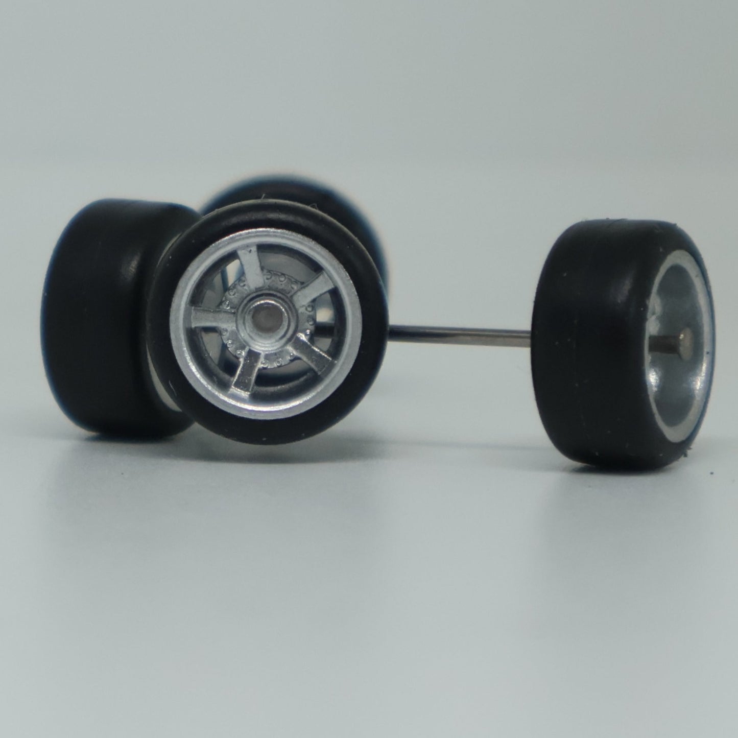 Llantas de Goma  Escala 1:64 Básica Tipo A