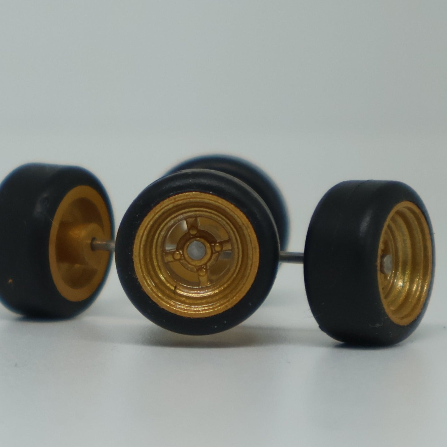 Llantas de Goma  Escala 1:64 Básica Tipo H