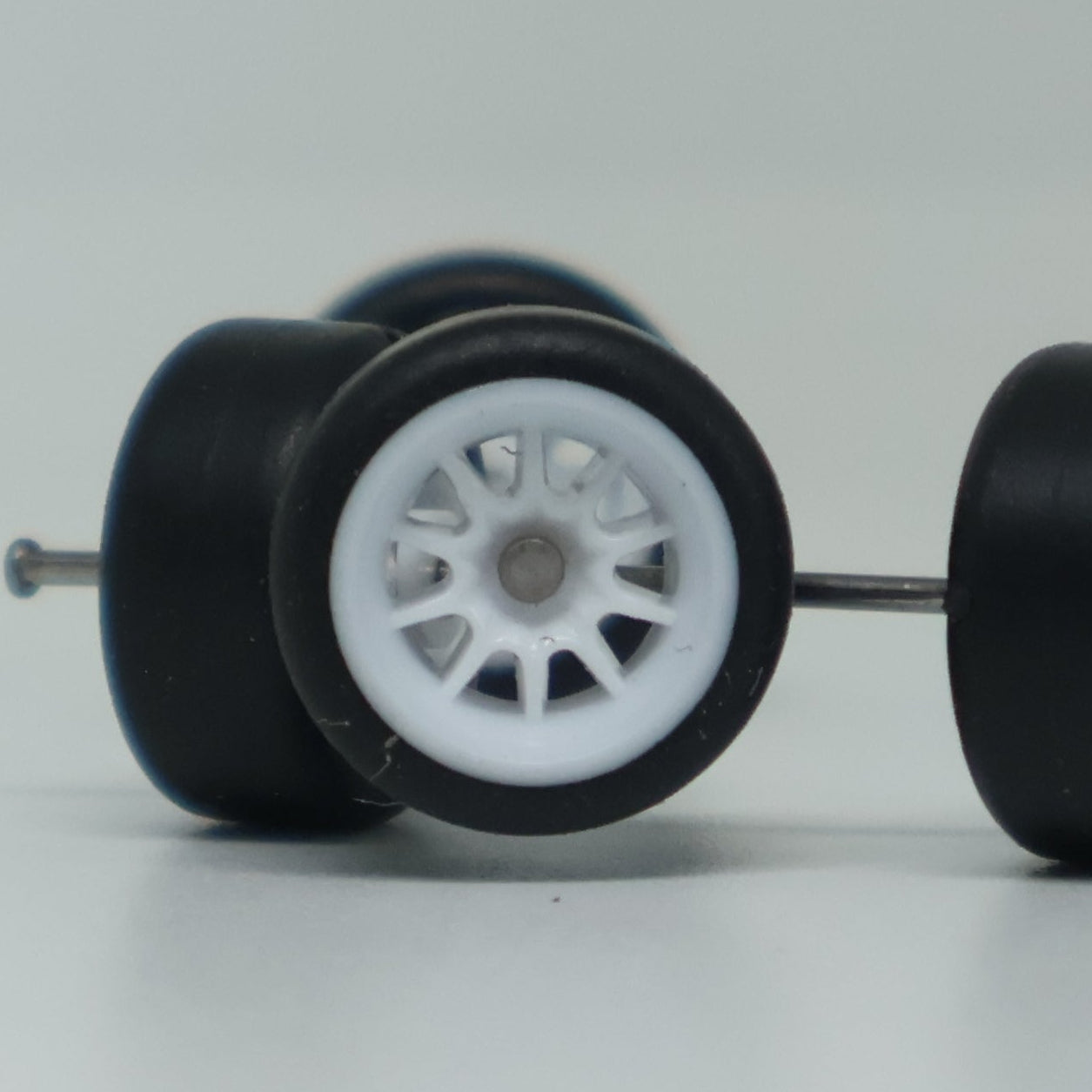 Llantas de Goma  Escala 1:64 Básica Tipo E