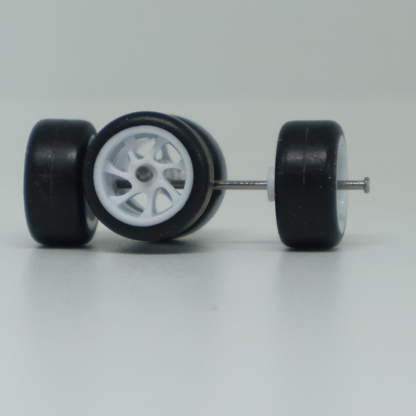 Llantas de Goma  Escala 1:64 Básica Tipo B