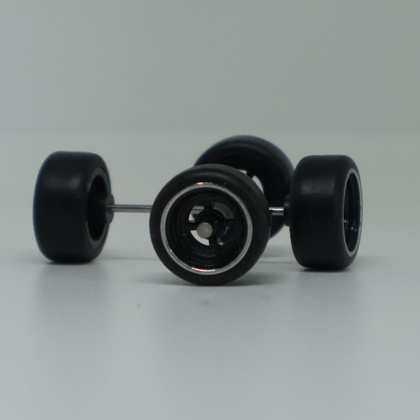 Llantas de Goma  Escala 1:64 Básica Tipo H