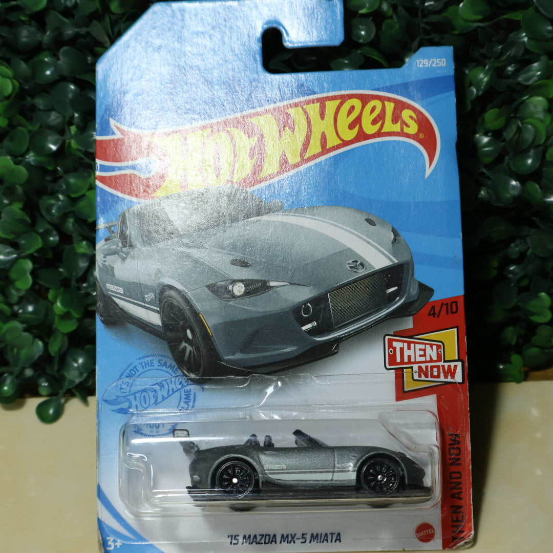Hot Wheels '15 Mazda MX-5 Miata