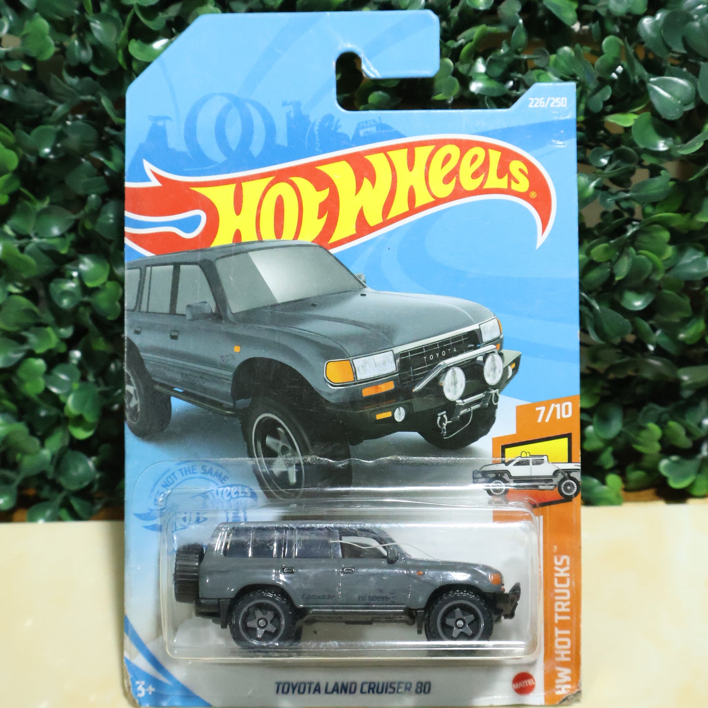 Toyota Land Cruiser 80 Hot Trucks Hotwheels