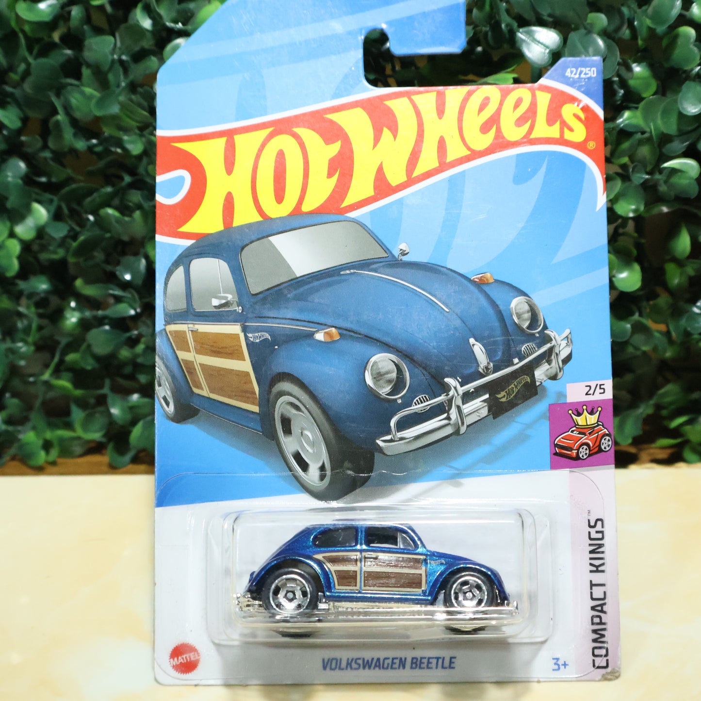 Hot Wheels Volkswagen Beetle Compact Kings 2/5