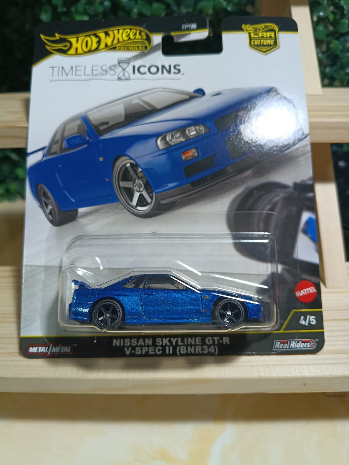 Hot Wheels Car Culture - Nissan Skyline GT-R V-Spec II (BNR34) Timeless Icons