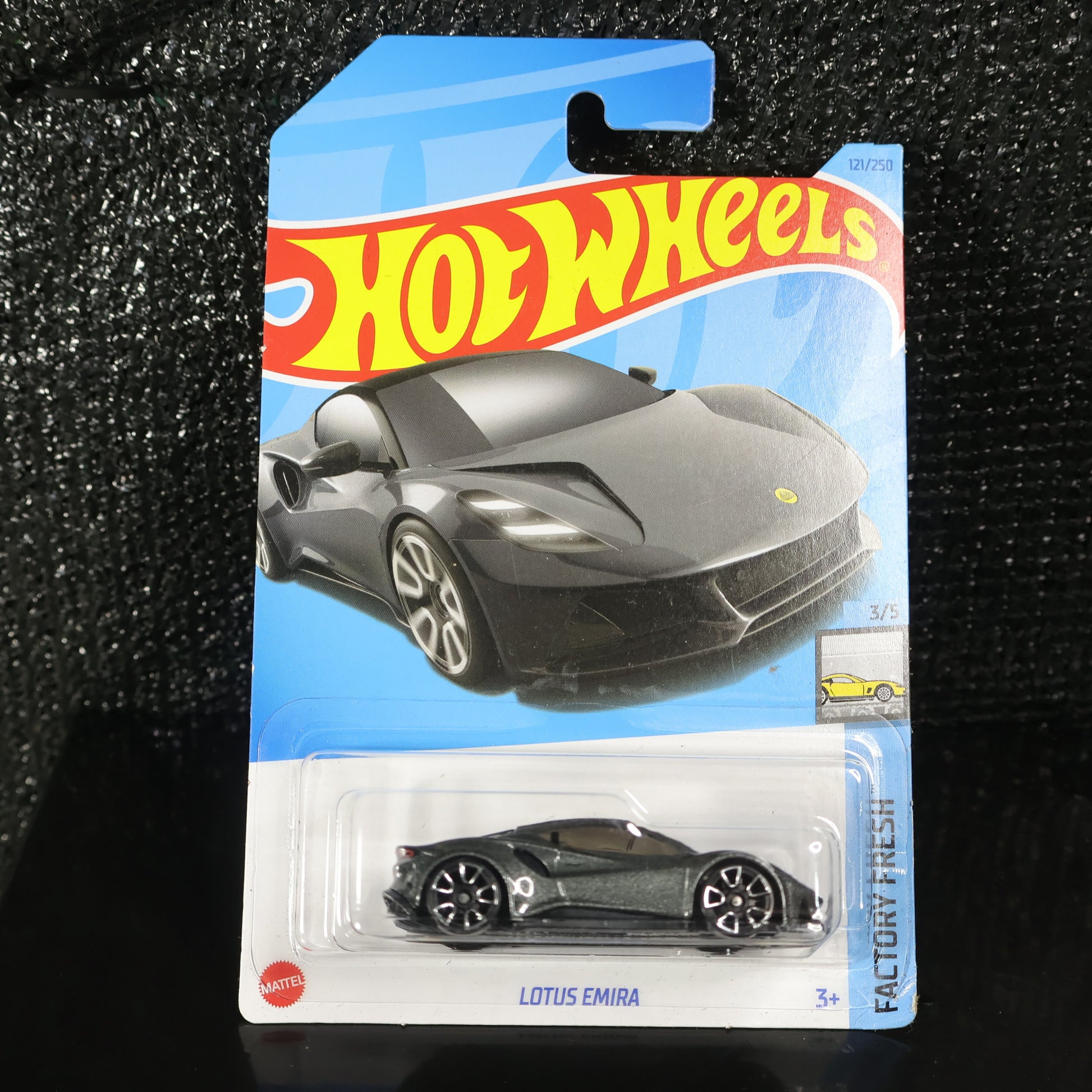 LOTUS_EMIRA_Factory_Fresh_1500_0 • B00 • Hotwheels, Basico