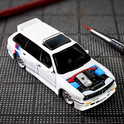Hot Wheels Elite 64 #8 - 1990 BMW 318i Touring