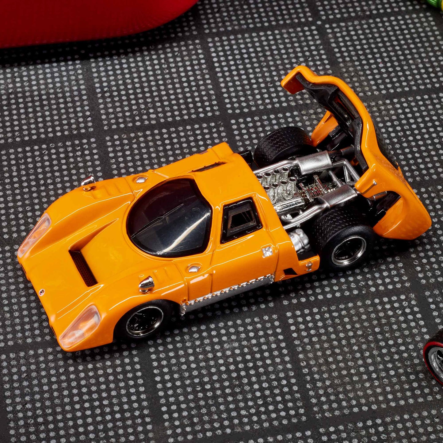 McLaren M6GT - Hot Wheels Elite 64