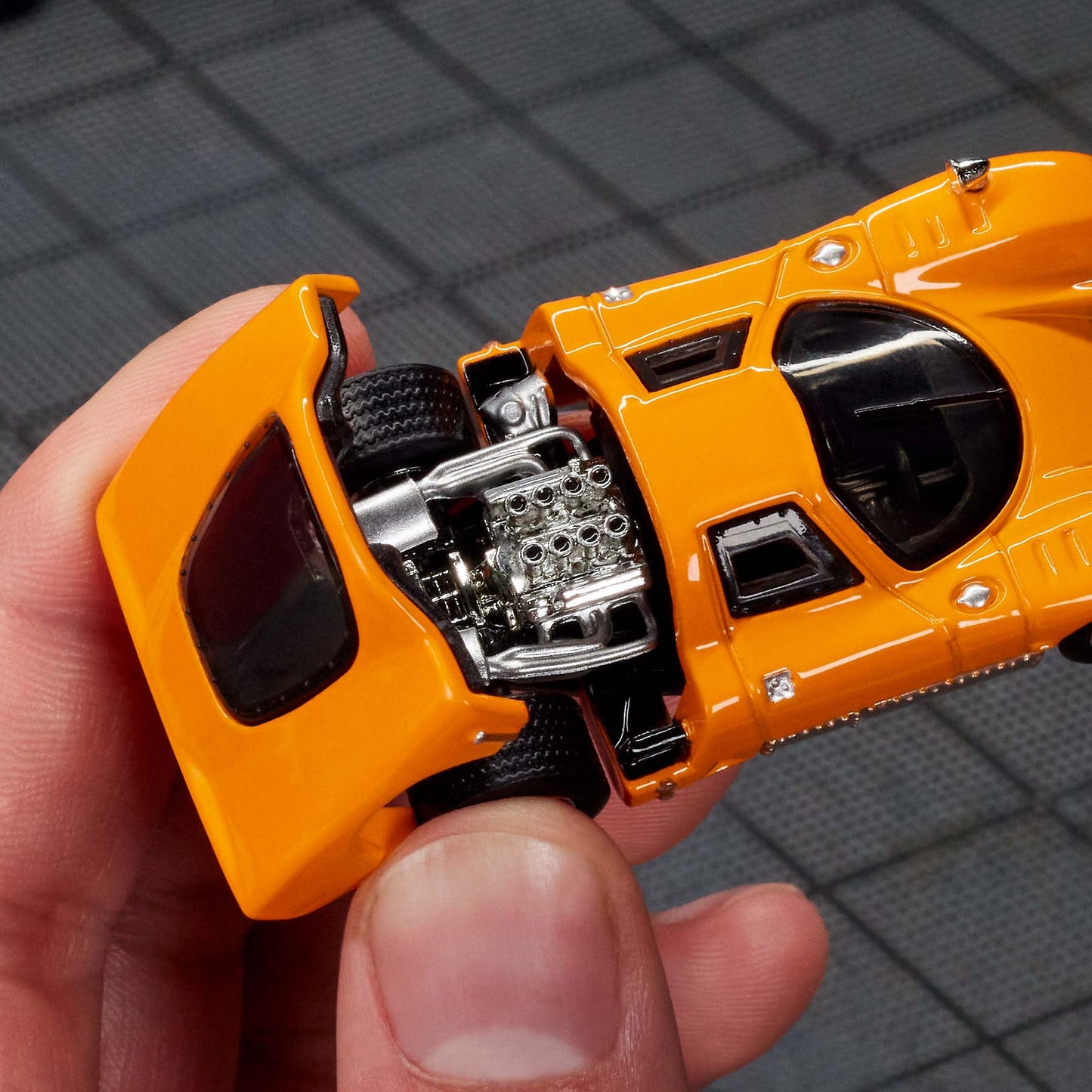McLaren M6GT - Hot Wheels Elite 64