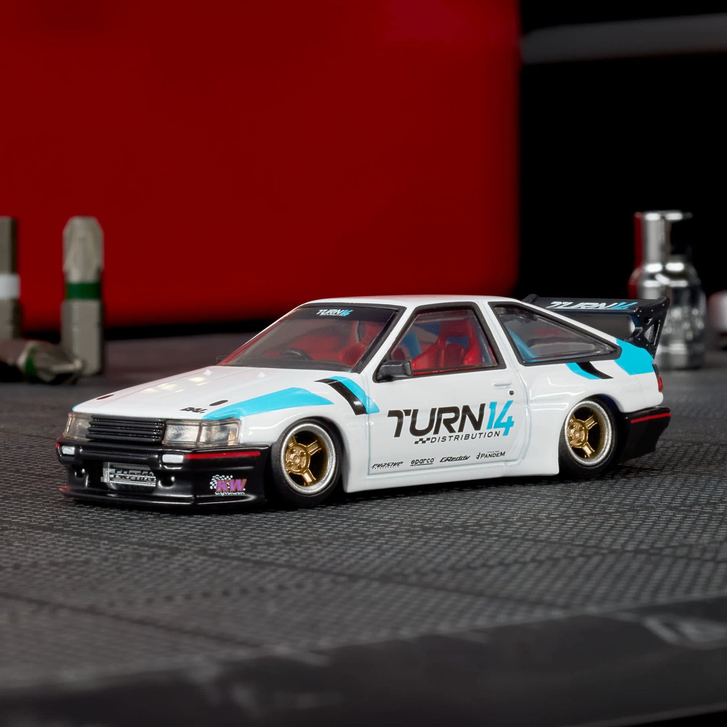 Hot Wheels Elite 64 #16 - Toyota Corolla Levin AE86 Custom Turn 14