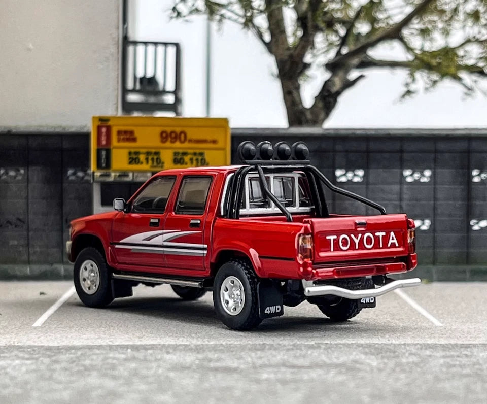 Toyota Hilux 4WD Die-Cast 1:64 – Rojo (MASDI)