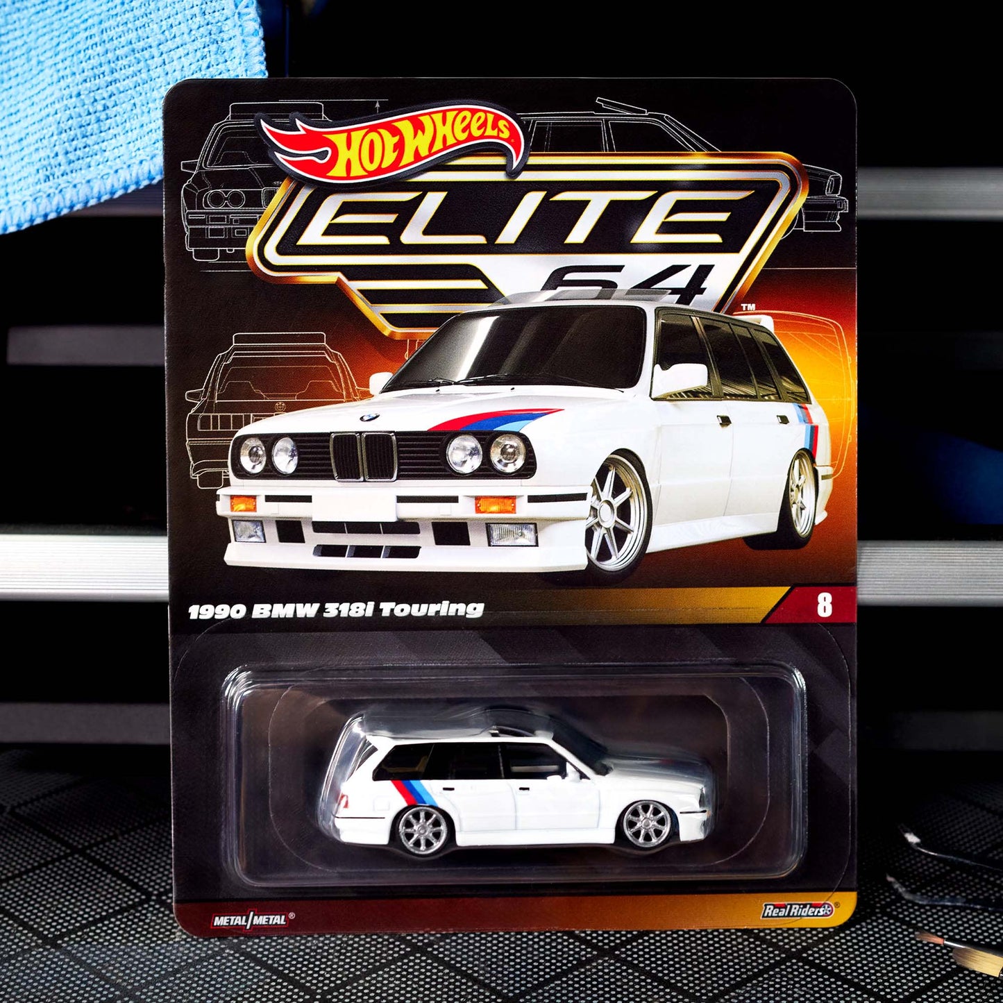 Hot Wheels Elite 64 #8 - 1990 BMW 318i Touring